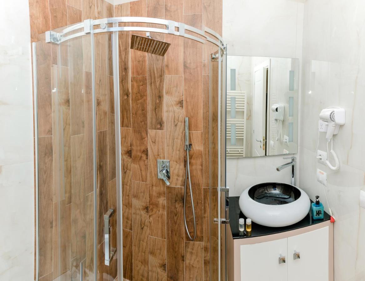 Hotel Pazari & Apartments Korce Ngoại thất bức ảnh