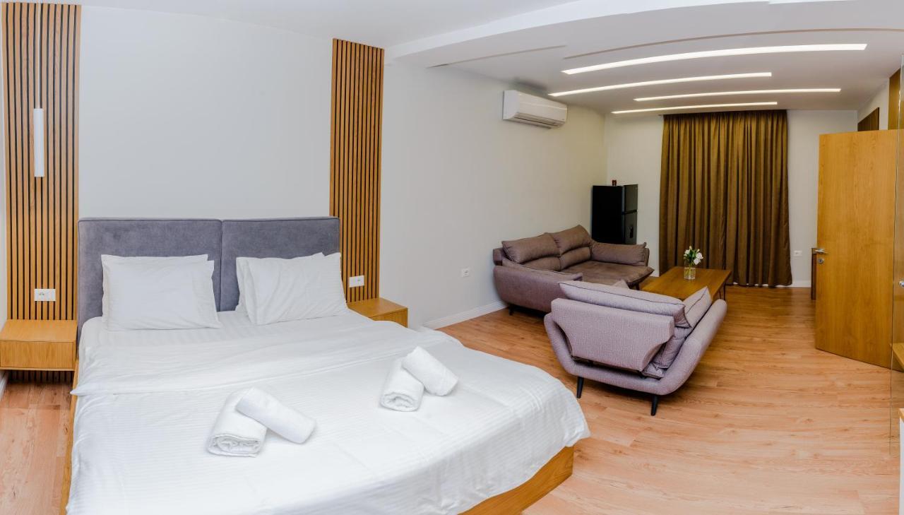 Hotel Pazari & Apartments Korce Ngoại thất bức ảnh