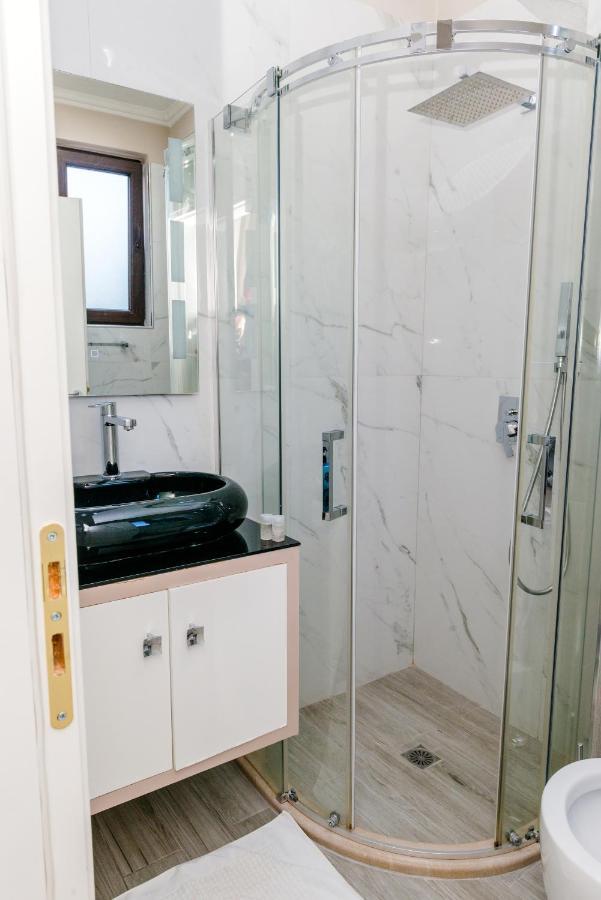 Hotel Pazari & Apartments Korce Ngoại thất bức ảnh