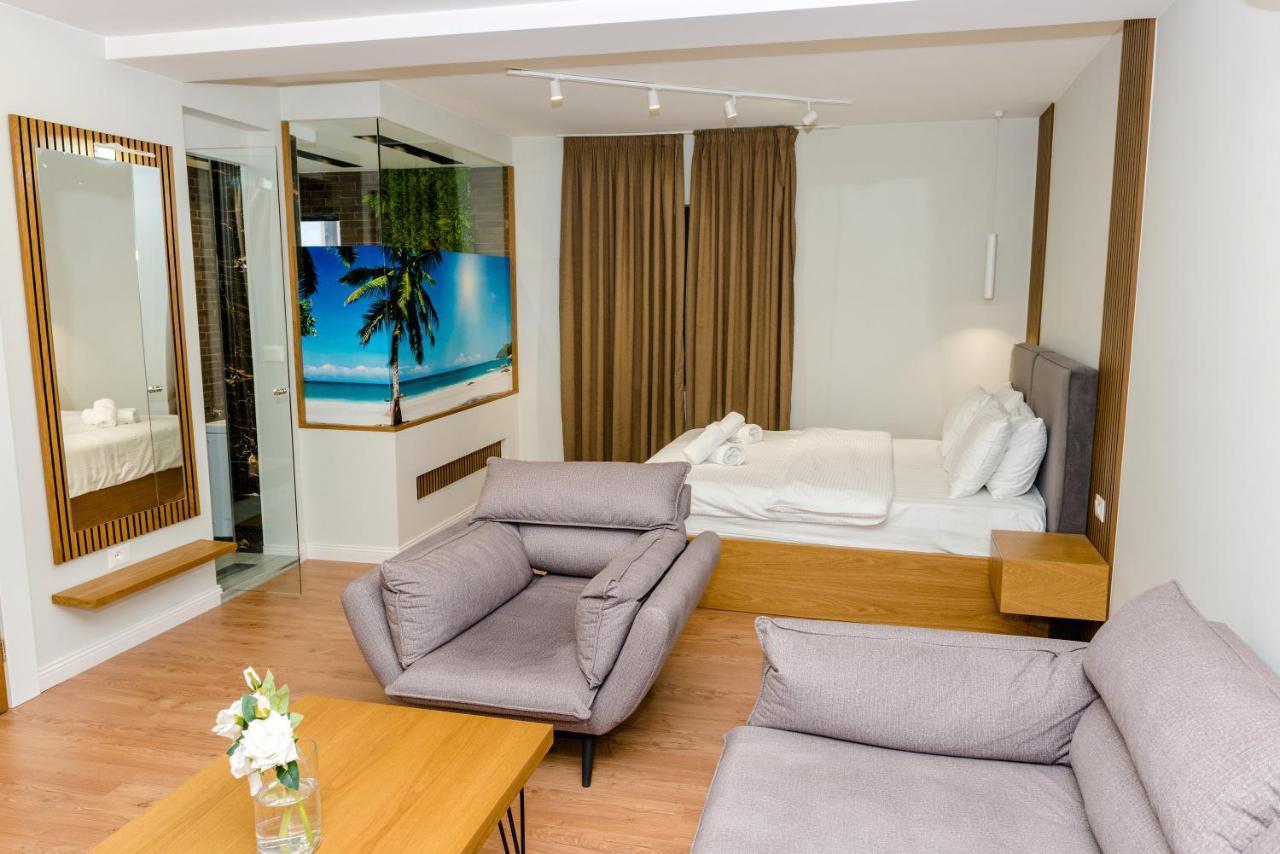 Hotel Pazari & Apartments Korce Ngoại thất bức ảnh